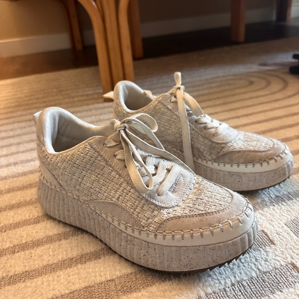 Universal Thread White Tweed Platform Sneakers – Size 7.5 - Picture 2 of 5